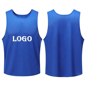 Baberos de baloncesto de práctica de scrimmage personalizados al mejor precio, chaleco de fútbol naranja de malla para niños y hombres, centavos de fútbol de alta calidad - Product Image 2