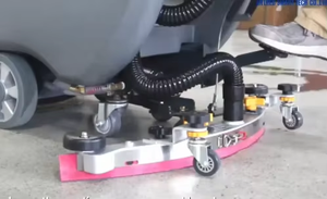 Lavasciuga Pavimenti Elettrica a Batteria, Macchina Professionale per Pulizia di Centri Commerciali, Hotel, Scuole e Aeroporti - Product Image 2