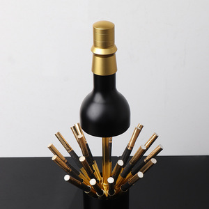 Briquets à jet créatifs au <span class=keywords><strong>gaz</strong></span> <span class=keywords><strong>butane</strong></span>, coupe-vent, <span class=keywords><strong>bouteille</strong></span> <span class=keywords><strong>de</strong></span> vin <span class=keywords><strong>de</strong></span> bowling, briquet d'arbre, vente en gros - Product Image 2