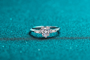 Ventas directas de fábrica S925 Anillo de compromiso en forma de corazón para mujer de plata Pt950 Platinum <span class=keywords><strong>Meson</strong></span> Anillo de moissanita al por mayor - Product Image 6