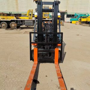 Chariot élévateur hydraulique GPL Toyota d'occasion de 3 tonnes à prix réduit, avec inspection vidéo et rapport technique inclus - Product Image 2