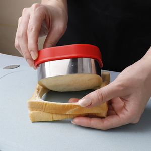 <span class=keywords><strong>Mickey</strong></span> forme Sandwich Cutter et scellant en acier inoxydable poche pain moule pour enfants déjeuner Bento boîte accessoire - Product Image 3