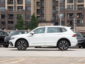<span class=keywords><strong>Volkswagen</strong></span> Tiguan L 2023 330TSI R-Line Premium <span class=keywords><strong>SUV</strong></span> Usado 2.0T 186HP 7DCT FWD Conducción Inteligente Auto Familiar Espacioso - Product Image 4