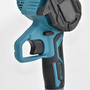 เลื่อยโซ่ยนต์ไร้สายลิเธียมไอออนขนาดเล็ก 6 นิ้ว ใช้แบตเตอรี่แบบชาร์จได้ สำหรับตัดต้นไม้ ใช้งานได้ทั้งในบ้านและนอกบ้าน - Product Image 5