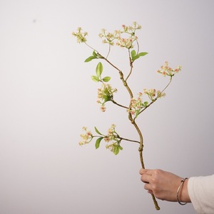 Miglior Prezzo: Ramo di Rosa Artificiale, Fiori in Seta Simulati per Decorazioni Interne, Matrimoni e Feste - Product Image 5