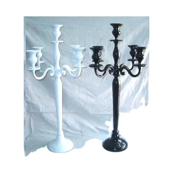 白と黒の色の鋳造アルミニウム燭台結婚式の装飾燭台家の装飾燭台
