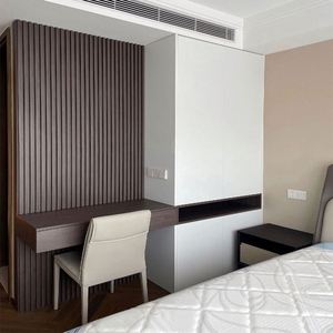 Diseño de Armario Multifuncional con Muebles de Mesa para Dormitorio de Madera - Product Image 5