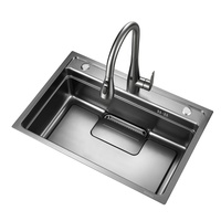 Évier de cuisine en acier inoxydable à une cuve et trois trous sans robinet, au design moderne et décor noir