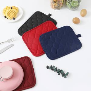 Soportes de silicona para ollas de algodón y manoplas para horno resistentes al calor 18x23cm almohadillas rectangulares aptas para lavavajillas para uso en la cocina - Product Image 5