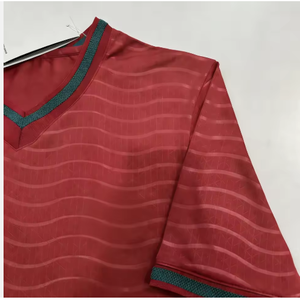 เสื้อฟุตบอลลิเวอร์พูลรุ่นนักเตะ ปี 2026 สำหรับสโมสร ใช้ในการฝึกซ้อมและแข่งขัน - Product Image 4