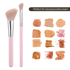 Set di Pennelli Cosmetici di Lusso Rosa 14 Pezzi con Setole Naturali e Sintetiche Morbide, Logo Personalizzato, Set Completo per Viso e Occhi - Product Image 5