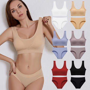 Conjunto de sujetadores sin aros para mujer, ropa interior sin costuras, bralette básico, sujetador de talla grande, top íntimo sexy y bragas tipo tanga XXL - Product Image 1