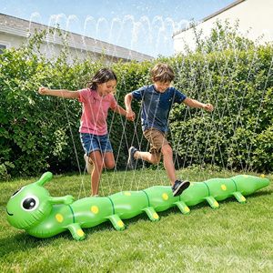 Jouet arroseur gonflable géant en forme de chenille de 97 pouces pour enfants et chiens, idéal pour les jeux aquatiques d'été dans la cour - Product Image 1