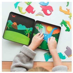Scène de jeu magnétique en déplacement, Royaume des dinosaures, jeu de plateau magnétique à mélanger et à assortir, activité de voyage idéale pour les enfants - Product Image 1