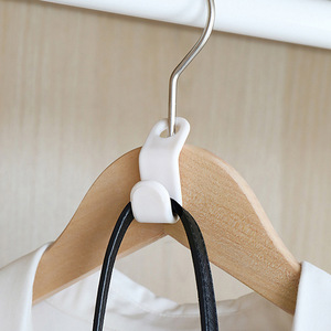 Elegante colgador de ropa con ganchos de conexión para uso doméstico; ganchos de conexión apilables de varias capas para almacenamiento. - Product Image 3