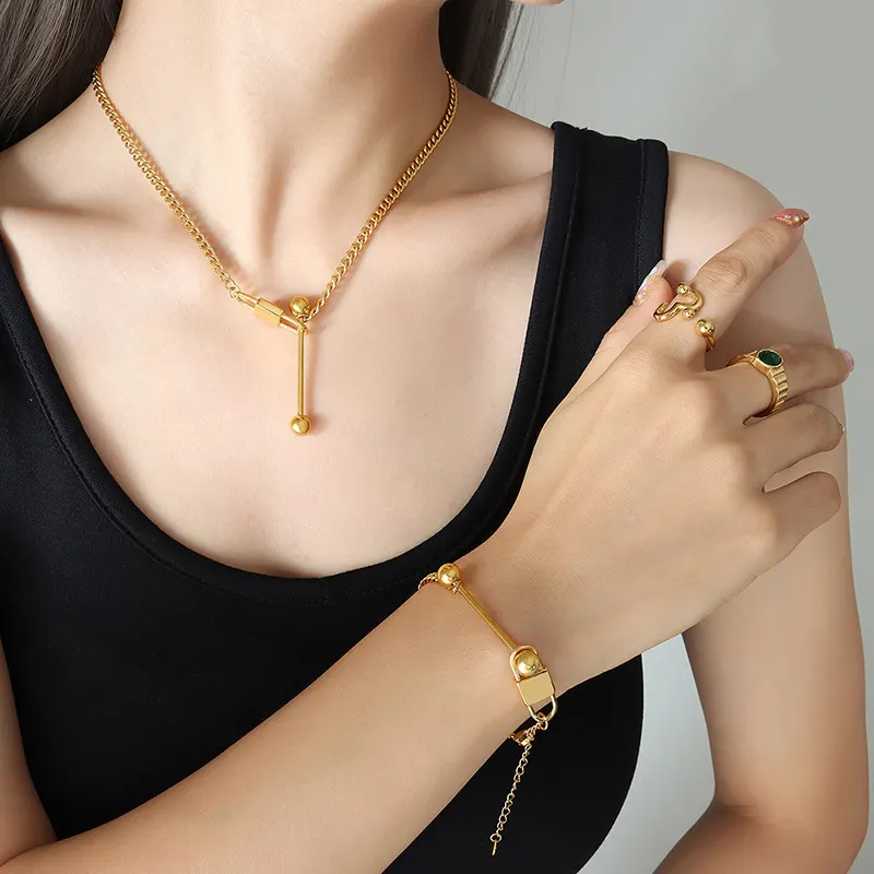 Mode Damen schmuck Geschenk zubehör Großhandel innovatives Design kleines Schloss Set Edelstahl Armband und Halskette Frauen