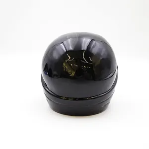 OEM urna per cremazione adulti per ceneri custom di medie dimensioni casco moto omaggio a qualsiasi moto tema urna in ceramica nera