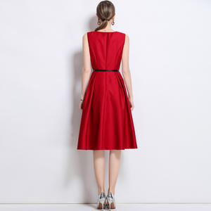 Robe trapèze sans manches élégante et haut de gamme, cintrée à la taille, avec fermeture éclair, style vintage, personnalisable en gros (tailles S-L) - Product Image 2