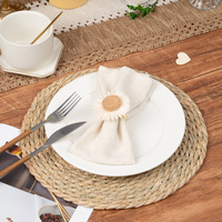 Ensemble de décoration de table bohème fait main en coton naturel, toile de jute et paille tressée, avec sets de table et anneaux de serviette floraux