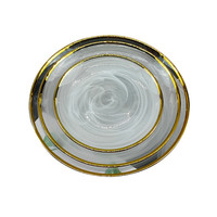Assiettes plates de mariage en verre bon marché à bord doré salade ronde en verre cristal sous l'assiette en gros