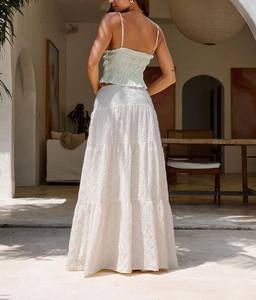 Falda maxi de chifón transpirable con bordado y abertura, de cintura natural, ideal para verano y uso casual. - Product Image 3