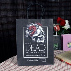 Sacs en papier personnalisés pour boutiques de cadeaux, sacs en papier kraft noir, blanc, brun avec logo pour l'emballage de plats à emporter - Product Image 1