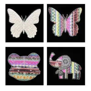 패션 디자인 사용자 정의 나비 로고 맞춤 수 놓은 라인 석 철 열전달 의류