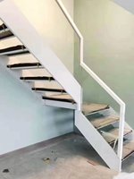 Escalier d'usine personnalisé pour intérieur, escalier de loft intégré en acier et bois, simple, à double poutre, avec marches en verre et en bois massif, pour villa