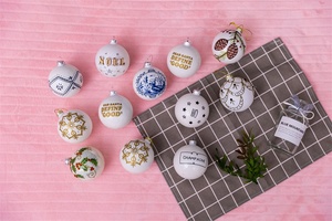 Ornements <span class=keywords><strong>de</strong></span> Noël élégants pour la famille en gros 2024 ornements suspendus d'arbre <span class=keywords><strong>de</strong></span> Noël faits à la <span class=keywords><strong>main</strong></span> pour la déco <span class=keywords><strong>de</strong></span> bureau à domicile - Product Image 2
