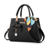 KALANTA 2026 Maßgefertigte Damen PU-Schal Handtasche Schultertasche Trendige Crossbody-Tasche mit Anhänger Bolsos Luxus-Handtaschen