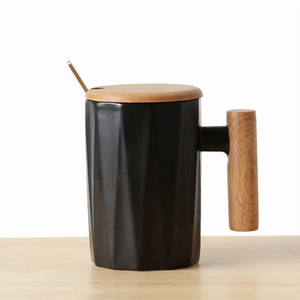 แก้วกาแฟเซรามิคพร้อมโลโก้สั่งทำพิเศษ ฝาไม้ไผ่ ด้ามจับไม้ แก้วพอร์ซเลน สำหรับใช้ในบ้าน สำนักงาน หรือเป็นของขวัญ - Product Image 1