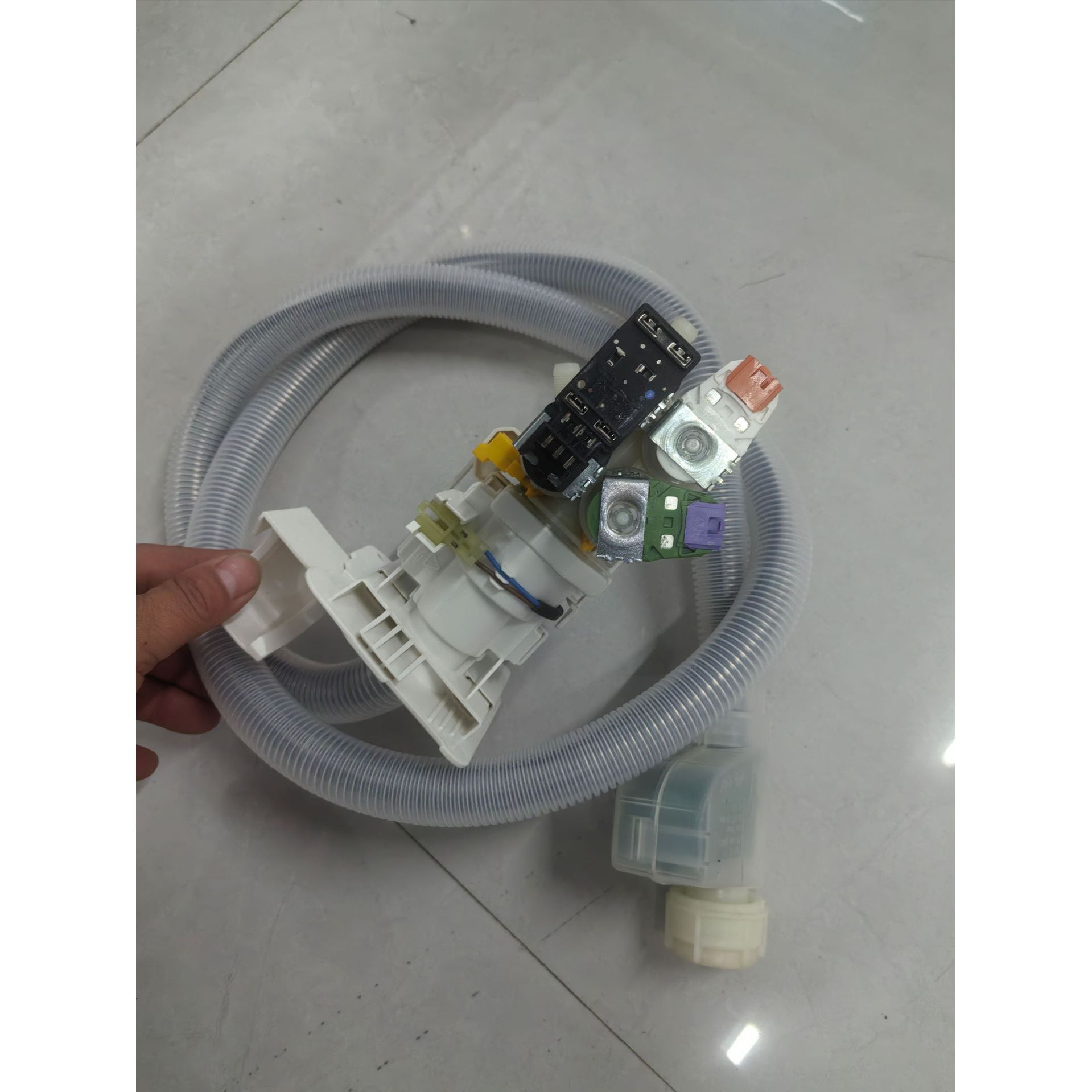 8001033187 Tubo de entrada