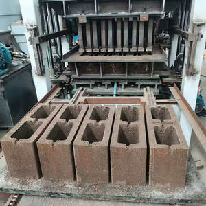 Macchina per Blocchi di Cemento YJ QT4-15, Macchinario per Blocchi Forati in Calcestruzzo, Produzione Automatica di Blocchi ad Alta Densità - Product Image 3