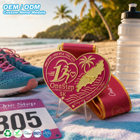 Médaille de course virtuelle personnalisée en forme de cœur 5K, en alliage de zinc émaillé souple, avec ruban imprimé, cadeau commémoratif pour la course à pied