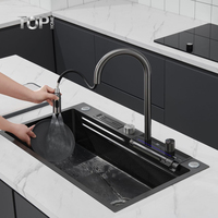 Robinet de cuisine moderne haut de gamme à commande unique, avec affichage numérique, effet cascade et rotation, design dernier cri