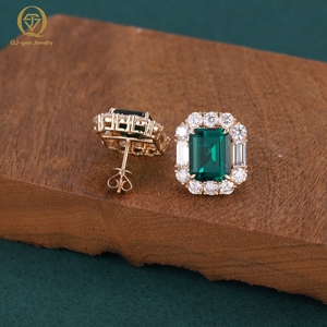 Pendientes de Oro Sólido con Esmeralda de Zambia y Halo de Diamantes Cultivados en Laboratorio para Mujer, Regalo para Fiesta o Boda, de Fabricante de Joyería - Product Image 4