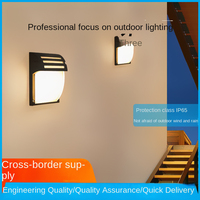 Applique murale LED moderne en aluminium avec douille E27, étanche et diffuseur en verre trempé pour usage extérieur, jardin et balcon