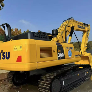 Excavatrice Komatsu PC300LC d'occasion bien entretenue avec système hydraulique robuste, poids opérationnel de 30 tonnes, contrôlée par PLC - Product Image 4
