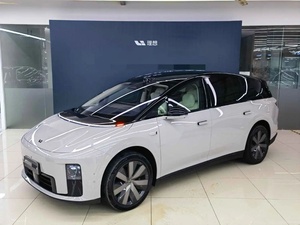 Li Auto L8 Standard 2025 Usato, SUV a Autonomia Estesa, Basso Chilometraggio, Vernice Originale, Auto Elettrica di Seconda Mano - Product Image 4