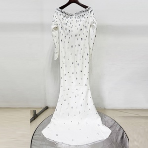 OUDINA Abito Lungo Elegante con Perline e Diamanti, Spalle Scoperte, Strass, Vestito <span class=keywords><strong>da</strong></span> <span class=keywords><strong>Sera</strong></span> per Donna, <span class=keywords><strong>Taglie</strong></span> Plus - Product Image 2