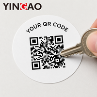 Rouleau d'autocollants personnalisés durables et écologiques, étiquettes de code QR, codes-barres à données variables, adhésifs imperméables pour emballages de boîtes de vente au détail