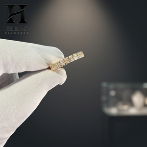 Anillo de Eternidad de Diamantes Cultivados en Laboratorio con Corte Redondo de Lujo, Oro Amarillo Certificado, Anillo de Boda para Mujer - Product Image 1