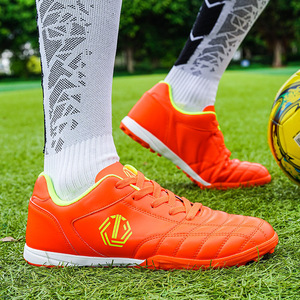 Chaussures de sport de football professionnelles pour hommes en cuir PU avec semelle intermédiaire en caoutchouc et doublure en coton - Product Image 4