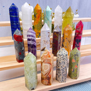 Torre de Cristal Pulido de 3 Pulgadas de Alta Calidad a Precio de Fábrica, Mezcla de Tipos, para Decoración o Regalos - Product Image 1