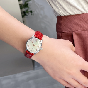 Montre à quartz pour homme avec logo personnalisé, étanche, avec un grand cadran et un design sportif dans un boîtier en forme de tonneau - Product Image 4