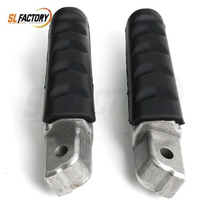 Repose-pieds arrière pour moto, en aluminium et caoutchouc noir, adaptés aux modèles F800GT 2011-2013, <span class=keywords><strong>F800S</strong></span> 2004-2008, F800ST 2004-2012 - Product Image 1