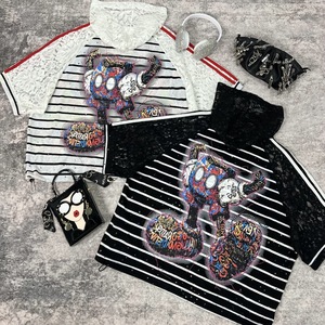 6736/Ultimo Design Moda T-Shirt con Cappuccio Stampa Mickey Minnie e Pantaloni Effetto Usurato Streetwear Casual Quotidiano - Product Image 2