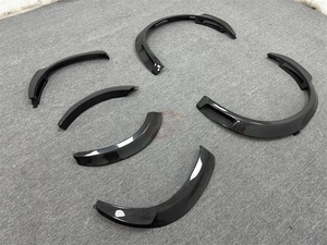 Kit de carrosserie de sourcil de roue d'aile large en fibre de carbone de style OEM pour <span class=keywords><strong>Ferrari</strong></span> <span class=keywords><strong>Purosangue</strong></span> FUV - Product Image 3