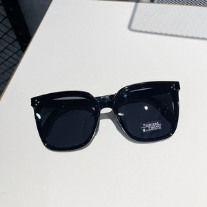 Lunettes de soleil pliantes G2 3002, monture TR90, verres PC, polarisées UV400, unisexe, légères, portables, pour la conduite et la protection solaire - Product Image 2
