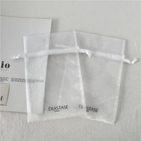 Sac pochette en organza blanc pour cadeau de promotion de soins de la peau avec logo en soie imprimé et design personnalisé écologique vente en gros